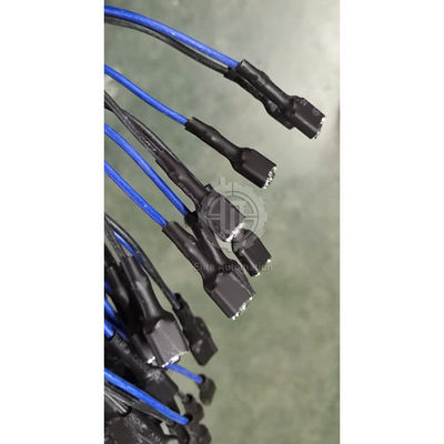 ケーブルの縮みやすい管のための挿入し、熱する機械